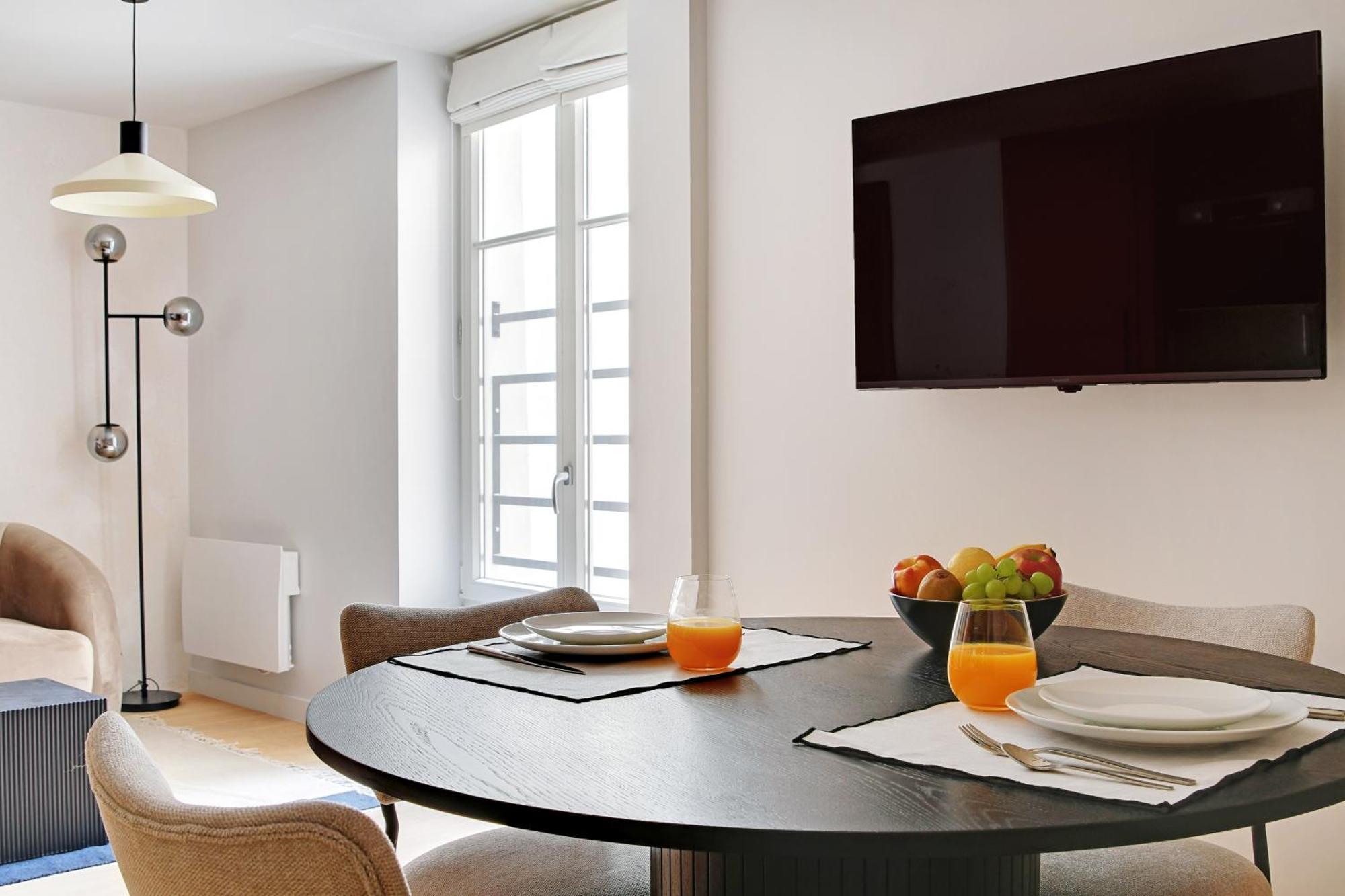 Sereners Apartments In Montorgueil - Rue Saint-Denis Париж Экстерьер фото