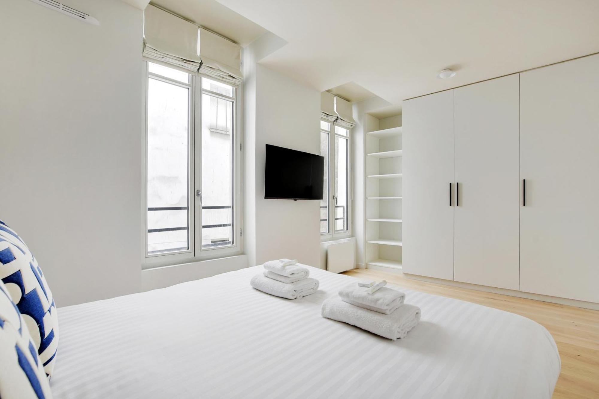 Sereners Apartments In Montorgueil - Rue Saint-Denis Париж Экстерьер фото